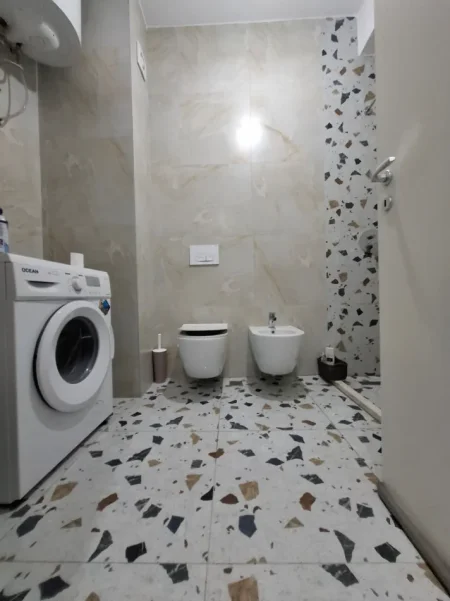 Me Qera: 📍 Kompleksi  Mangalem  - Ali Demi (1+1) - 50m2 | 100% i ri, Hera parë me Qira |  44.000 Lekë/Muaj 🔥🔥