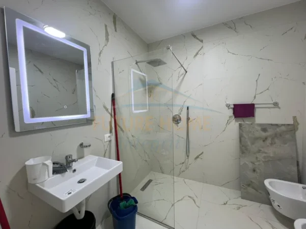 Tirane, jepet me qera apartament 2+1, Kati 1, 89 m² 550 € (Rezidenca Porta Tirana e Re, Sauk)