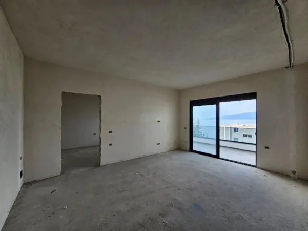 SARANDE  , SHITET APARTAMENT 1+1 - 174.000 €