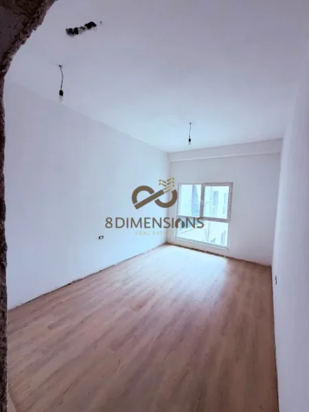 Tirane, jepet me qera ambjent biznesi Kati 2, 76 m² 500 € (laprake)