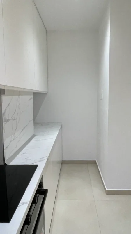 Tirane, jap me qera apartament 2+1+Ballkon Kati 5, 120 m² 800 € (Rruga kavajes)
