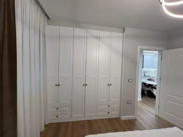 Tirane, jepet me qera apartament 2+1+Ballkon Kati 5, 75 m² 900€ (Selvia/Rr.Saraceve)