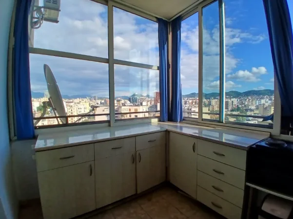 Tirane, jepet me qera apartament 1+1 Kati 9, 50 m² 430 € (Zogu I zi)