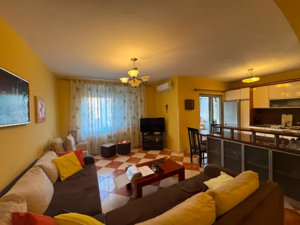 Tirane, shes apartament 2+1+Ballkon Kati 7, 116 m² 350.000 € (Rruga e Kosovareve)