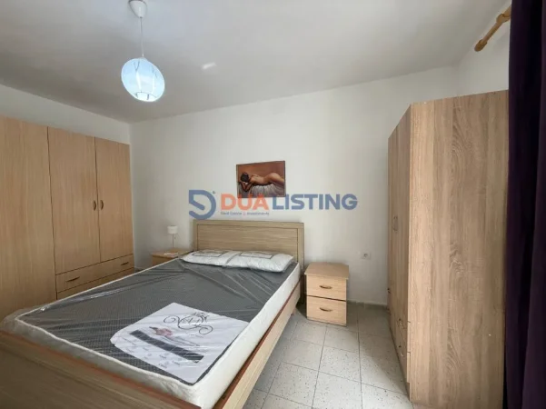 Tirane, jepet me qera apartament 1+1 , 380 € 