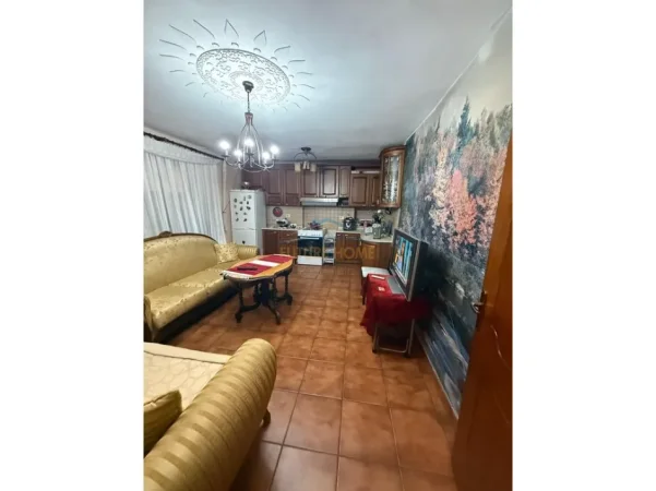 Tirane, shitet apartament 2+1 Kati 4, 96 m² 182.000 € (Marteniteti i ri)