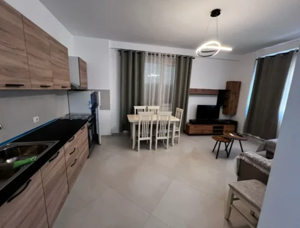 Tirane, jepet me qera shtepi 2+1+Ballkon , 77 m² 51 € (Astir rruga Sokrat Milo)