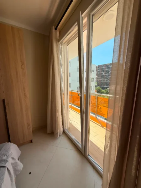 Tirane, jepet me qera shtepi 2+1+Ballkon , 77 m² 51 € (Astir rruga Sokrat Milo)