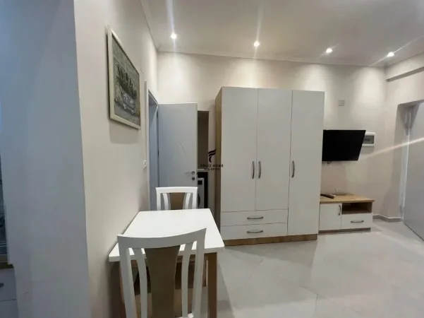 Tirane, jepet me qera garsonier Kati 0, 30 m² 400 € (RRUGA E KAVAJES)