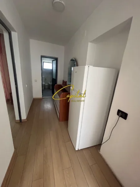 Tirane, jepet me qera apartament 1+1 Kati 1, 45 m² 450 € (RRUGA MUHAMET GJOLLESHA)