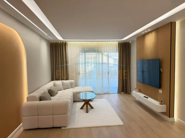Tirane, shitet apartament 2+1+Ballkon , 107 m² 165.000 € (Unaza e Re)