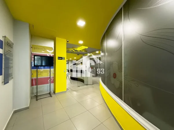 Tirane, jepet me qera zyre Kati 2, 916 m² 18.000 € (RRUGA E “KAVAJËS”)