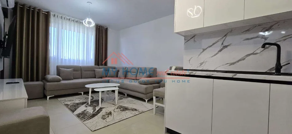 Tirane, jepet me qera 1+1+Ballkon Kati 4, 60 m² 350 € 