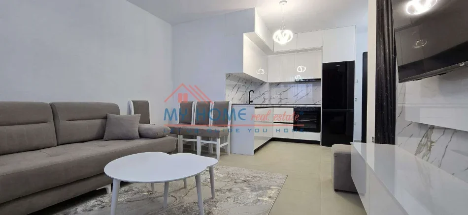 Tirane, jepet me qera 1+1+Ballkon Kati 4, 60 m² 350 € 