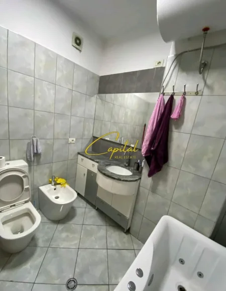 Tirane, jepet me qera apartament 2+1 Kati 1, 85 m² 550 € (ASTIR)