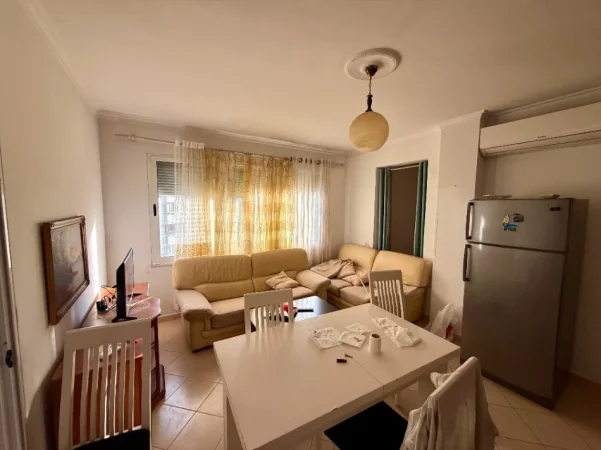 Tirane, jepet me qera apartament 2+1 Kati 2, (fresk)