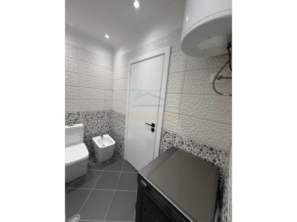 Tirane, shitet apartament 2+1+Aneks+Ballkon Kati 3, 109 m² 165.000 € (Unaza e Re)