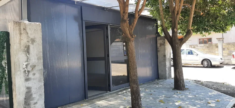 Shkoder, jepet me qera Ambjent per Dyqan ose Zyre ne rruge kryesore