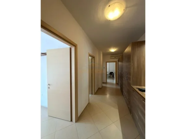 Tirane, shitet apartament 2+1+Ballkon Kati 3, 87 m² 132.000 € (Fresk)