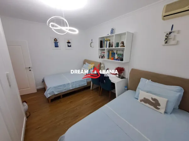 Tirane, shitet apartament 2+1+Ballkon Kati 4, 90 m² 155.000 € 