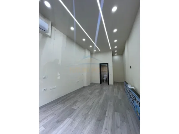 Tirane, shitet ambjent biznesi Kati 0, 37 m² 115.000 € (5 MAJ)