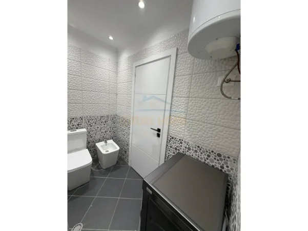 Tirane, shitet apartament 2+1 Kati 3, 109 m² 165.000 € (UNAZA E RE)