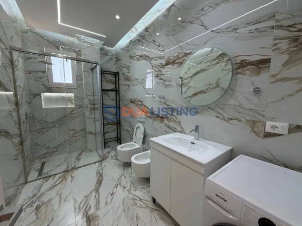 Tirane, jepet me qera Vile 2+1+Aneks+Ballkon Kati 2, 80 m² 550 € (Kodra e Priftit)