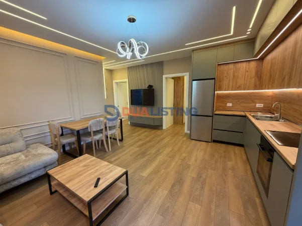 Tirane, jepet me qera Vile 2+1+Aneks+Ballkon Kati 2, 80 m² 550 € (Kodra e Priftit)