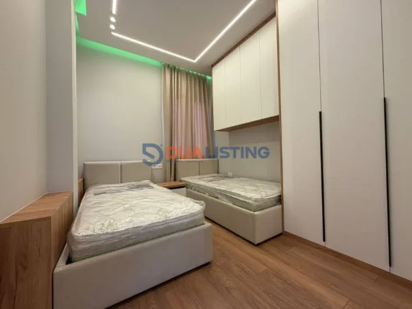 Tirane, jepet me qera Vile 2+1+Aneks+Ballkon Kati 2, 80 m² 550 € (Kodra e Priftit)