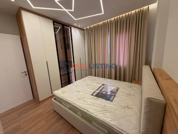 Tirane, jepet me qera Vile 2+1+Aneks+Ballkon Kati 2, 80 m² 550 € (Kodra e Priftit)