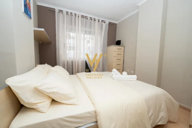 Tirane, jepet me qera apartament 1+1+Ballkon Kati 4, 90 m² 670 € (SHESHI WILLSON)