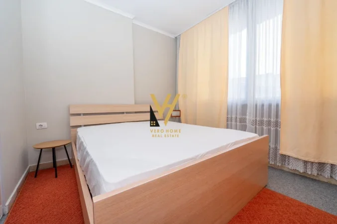 Tirane, jepet me qera apartament 1+1+Ballkon Kati 4, 90 m² 670 € (SHESHI WILLSON)