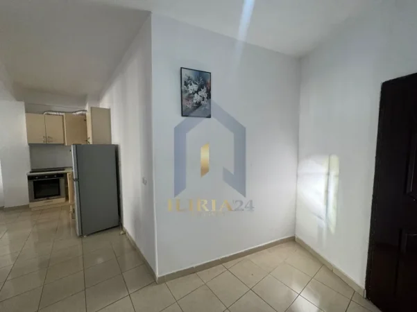 Tirane, shes apartament 1+1+Ballkon Kati 8, 66 m² 87.000 € (Apartament 1+1 për shitje në Yzberisht)