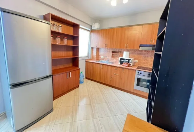 Tirane, jepet me qera apartament 1+1 Kati 5, 70 m² 520 € (Jordan Misja)