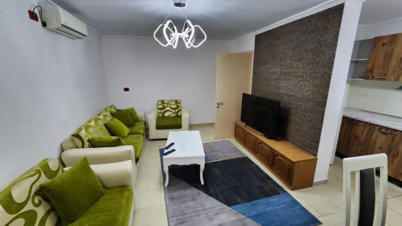 Tirane, jepet me qera apartament 2+1+Ballkon Kati 2, 500 € (Rruga Ali Visha, pranë Rruges se Elbasanit )