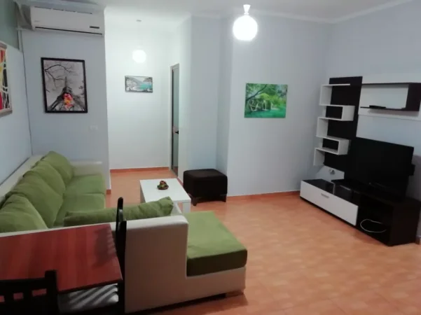 Tirane, jap me qera apartament 1+1 Kati 2, 62 m² 350 €