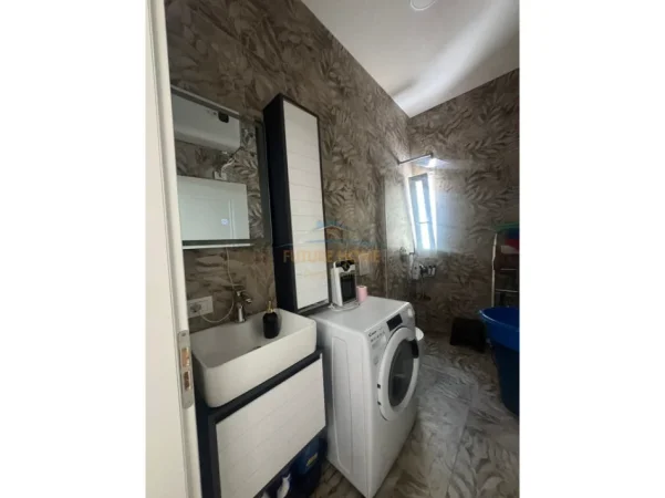 Tirane, shitet shtepi 2+1+Aneks+Ballkon Kati 0, 54 m² 280.000 € (Ali Demi)