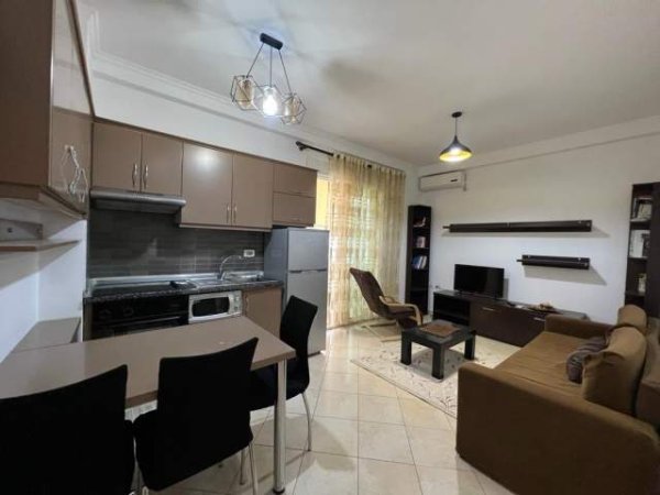 Tirane, jepet me qera apartament 1+1+BLK Kati 1, 53 m² 350 Euro