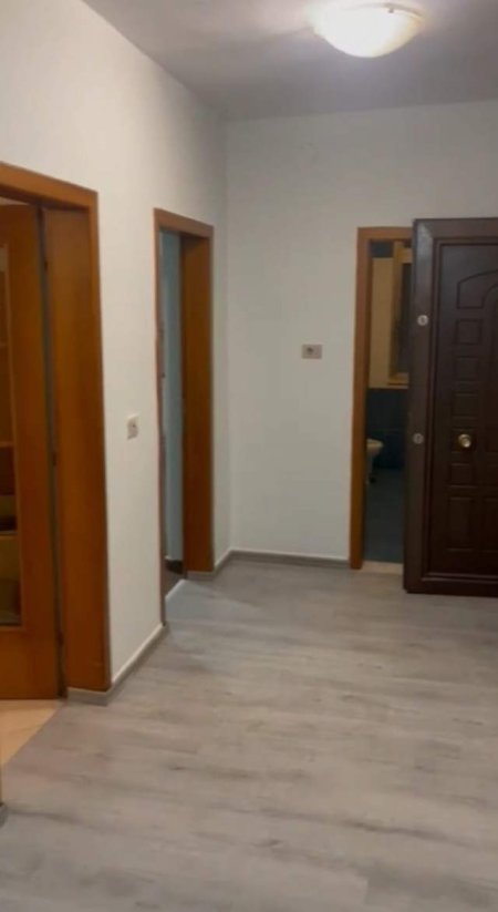 Tirane, jepet me qera apartament 2+1+BLK Kati 3, 350 Euro (durresit)