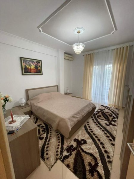 Tirane, jepet me qera apartament Kati 3, 70 m² 500 Euro (Liqeni i Thate)
