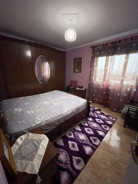 Tirane, jepet me qera apartament Kati 5, 85 m² 45.000 Leke (Kongresi i Manastirit)