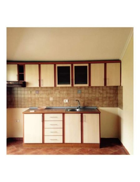 Tirane, jepet me qera apartament 2+1 Kati 3, 70 m² 35.000 Leke (Tregu Elektrik)
