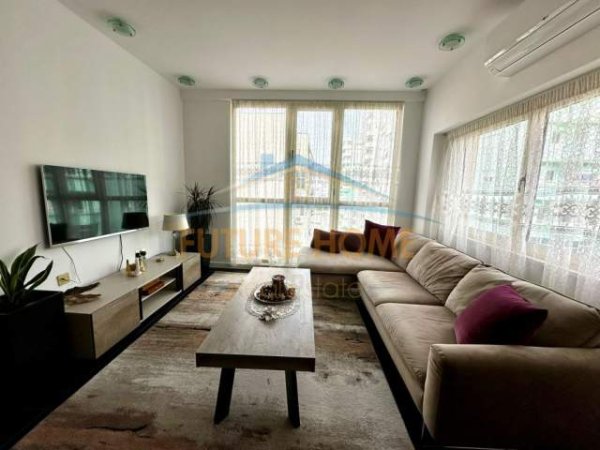 Tirane, jepet me qera apartament duplex 2+1+A+BLK Kati 4, 100 m² 1.200 Euro (Komuna e Parisit)