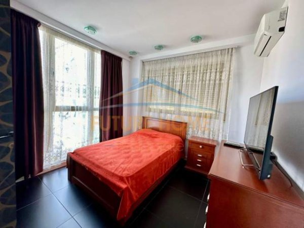 Tirane, jepet me qera apartament duplex 2+1+A+BLK Kati 4, 100 m² 1.200 Euro (Komuna e Parisit)