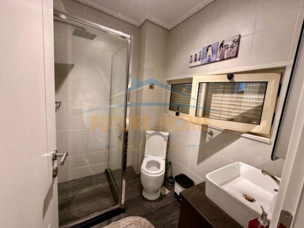 Tirane, jepet me qera apartament duplex 2+1 Kati 5, 100 m² 1.200 Euro (Komuna e Parisit)