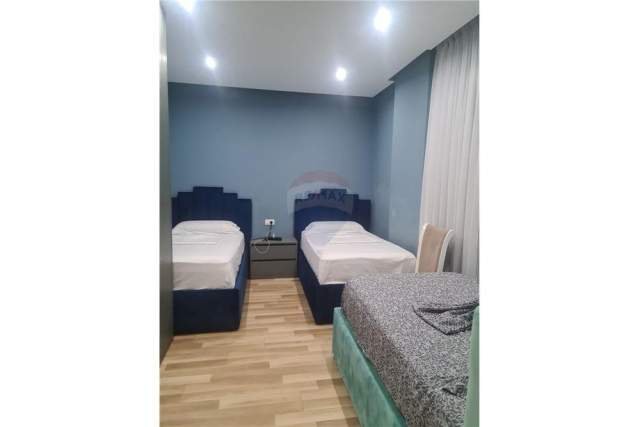Tirane, jepet me qera apartament 3+1+BLK Kati 5, 107 m² 600 Euro (Sima Com)