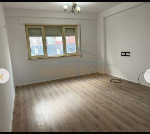 Tirane, shitet apartament 1+1 84 m² 120.000 Euro (Liqeni i That)