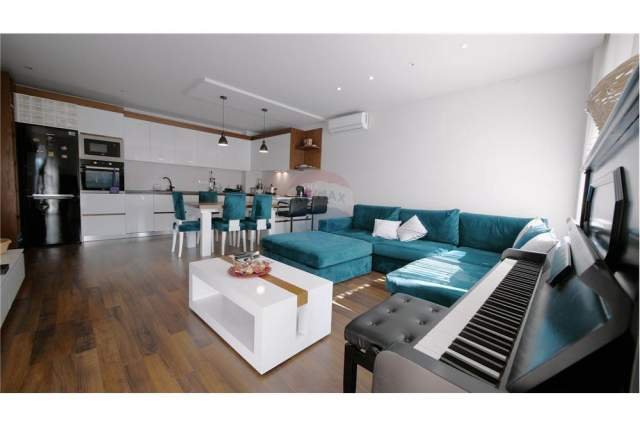 Tirane, shes apartament 1+1+BLK Kati 10, 93 m² 185.000 Euro (rruga ndre mjeda)
