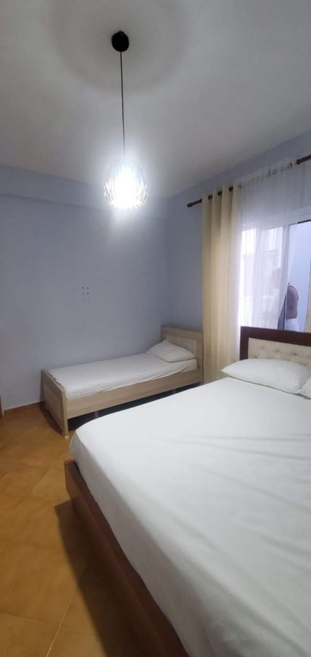 Tirane, jepet me qera apartament 1+1 Kati 3, 80 m² 350 Euro (Vedat Kokona, 5 Maj)