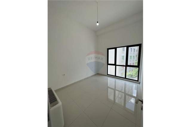 Tirane, jepet me qera apartament 2+1 Kati 1, 72 m² 550 Euro (Farmacia 10)